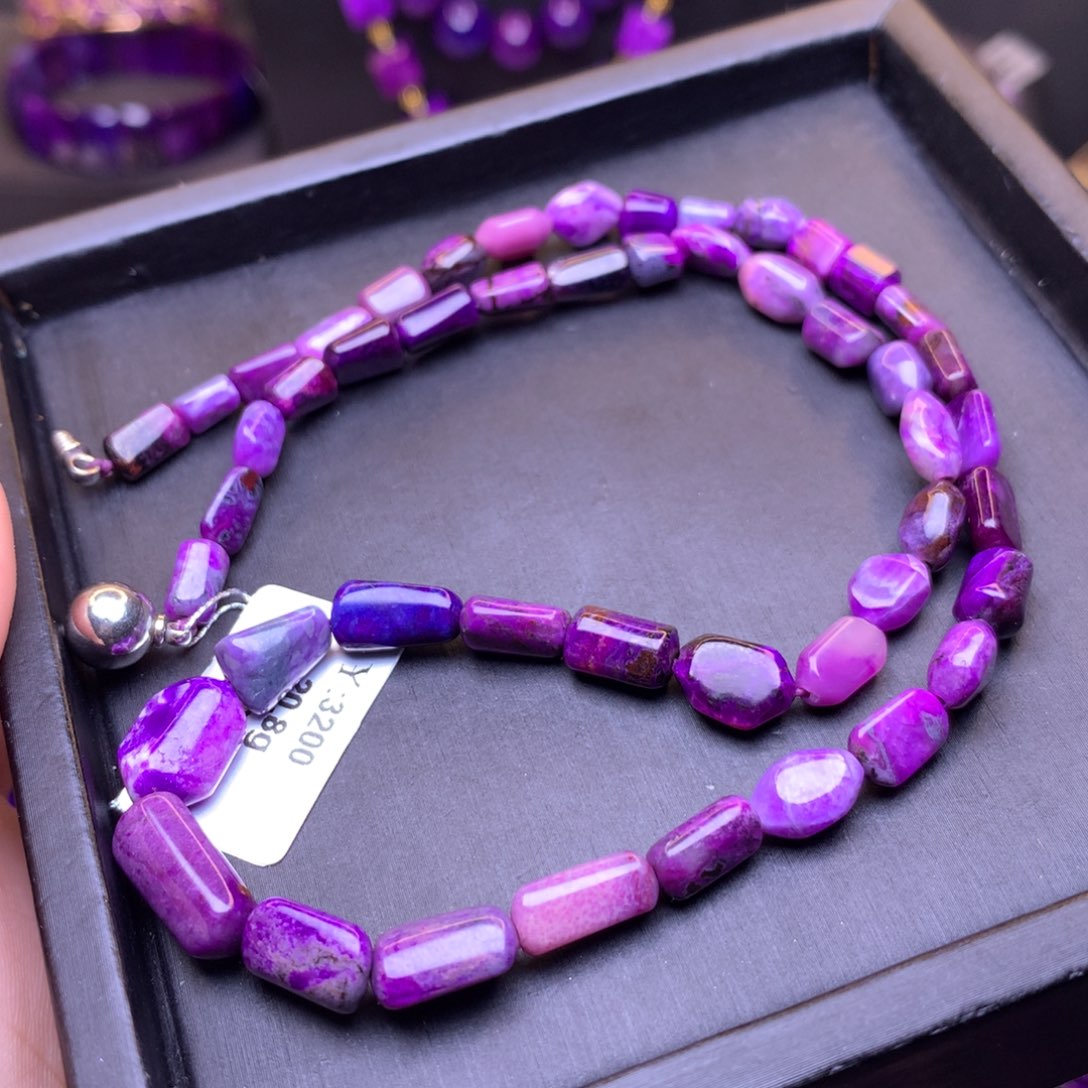 未镶嵌苏纪石（舒俱来）项链