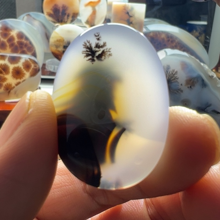 未镶嵌玛瑙/玉髓珠宝奇石