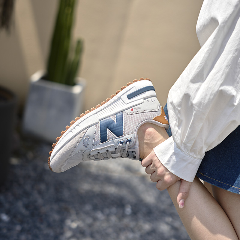 新百伦秋冬耐磨情侣休闲低帮学生板鞋跑步鞋韩版百搭潮鞋