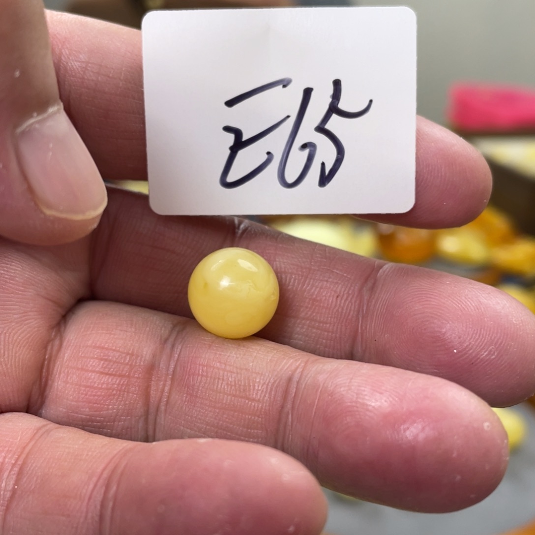 手链琥珀未镶嵌多样性发，发其中一件