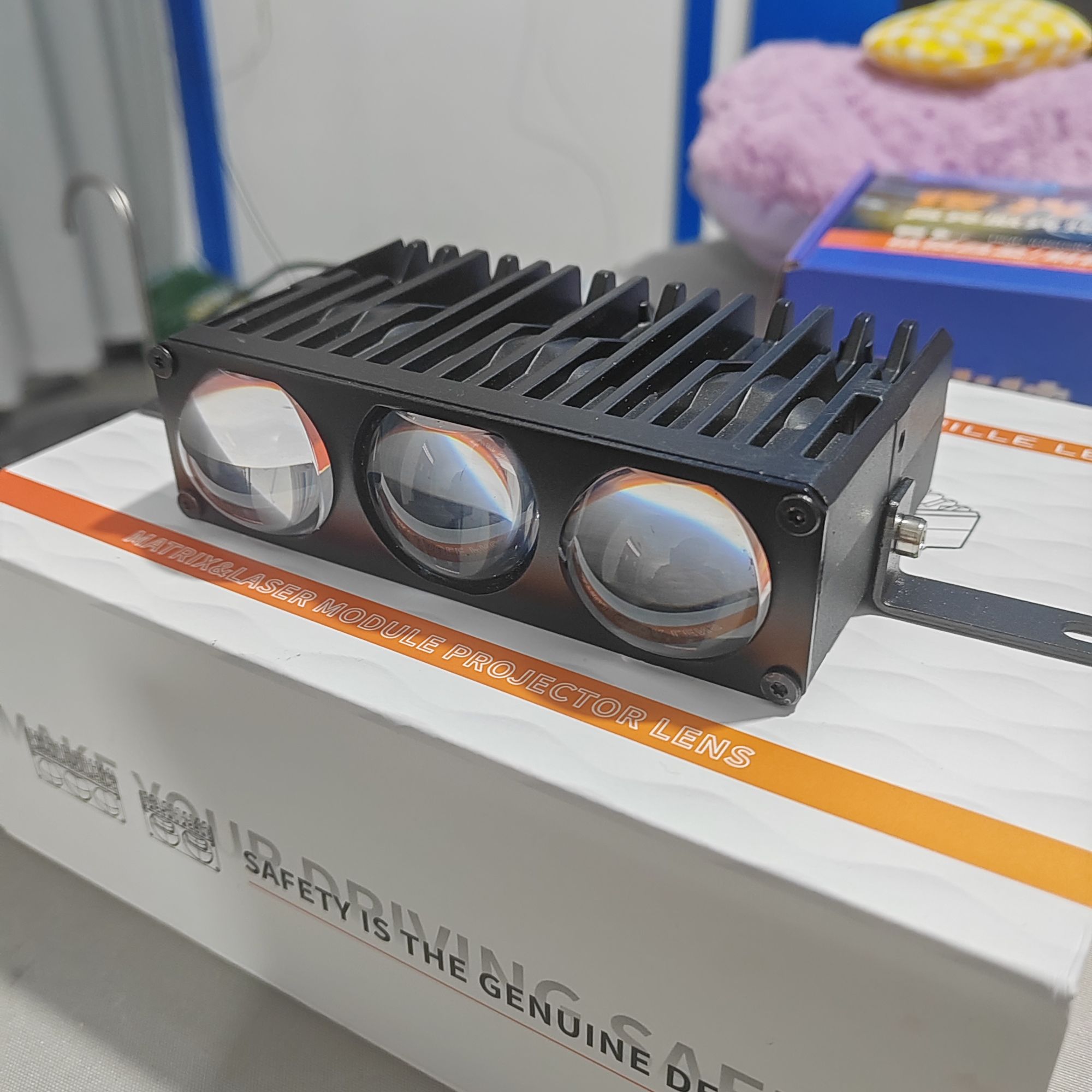 大功率超亮切线铺路王LED激光中网射灯超薄双光远近一体