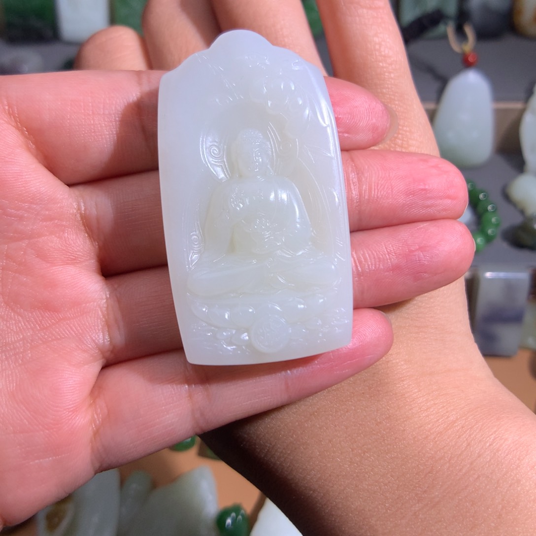 和田玉颈饰未镶嵌珺*