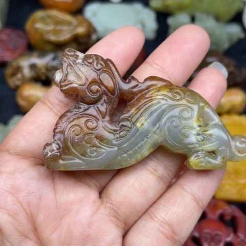 蛇纹石玉未镶嵌颈饰46