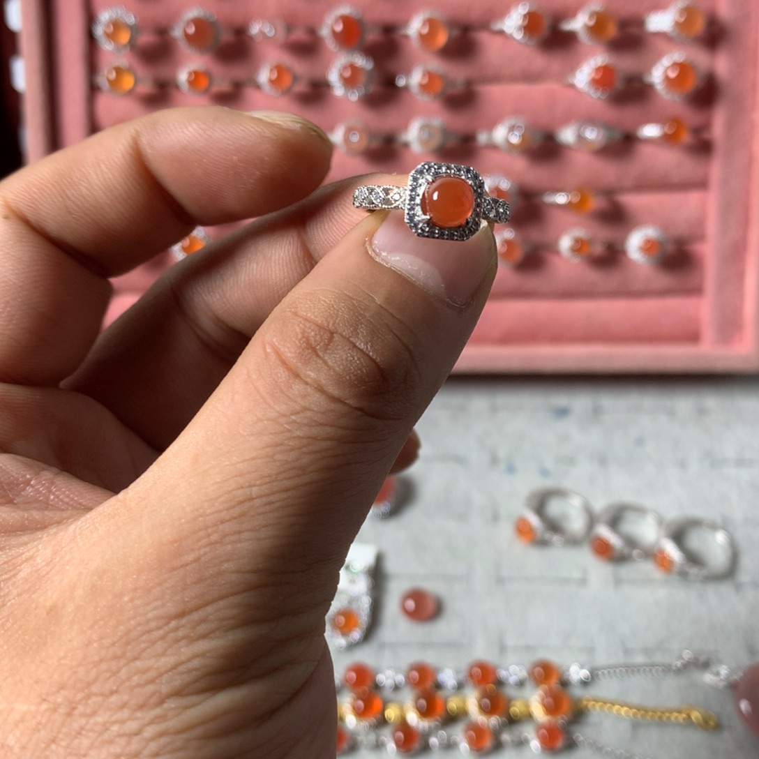 添****翡翠未镶嵌戒指187