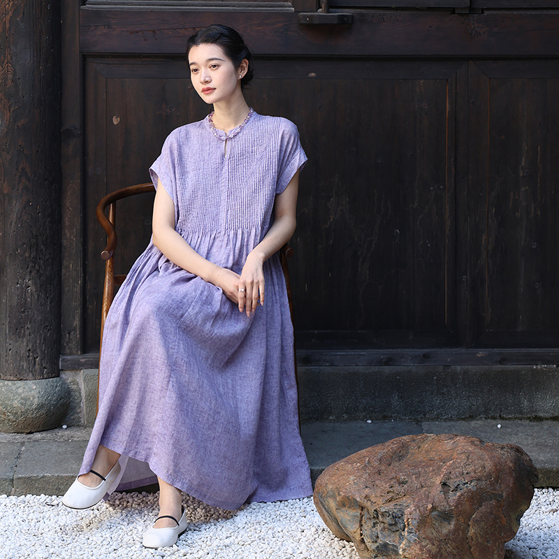 绽放旅行女装080朵/21支扎染苎麻天丝立领塔克大摆落肩长袖连衣裙