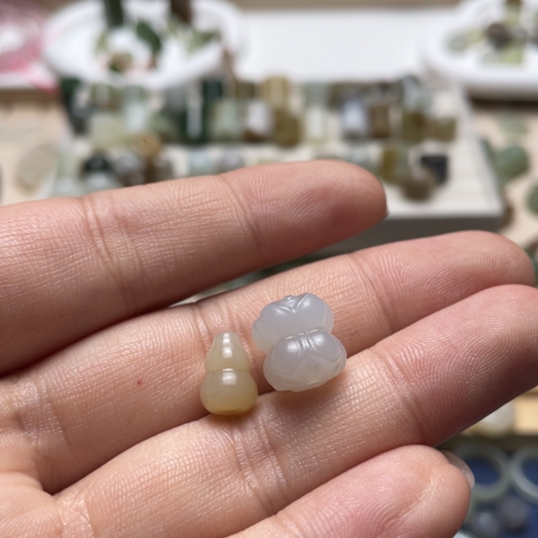 开***5和田玉未镶嵌颈饰