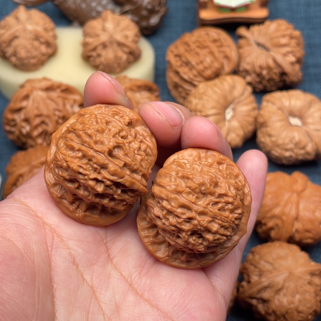 文玩核桃把件38血麒麟平谷