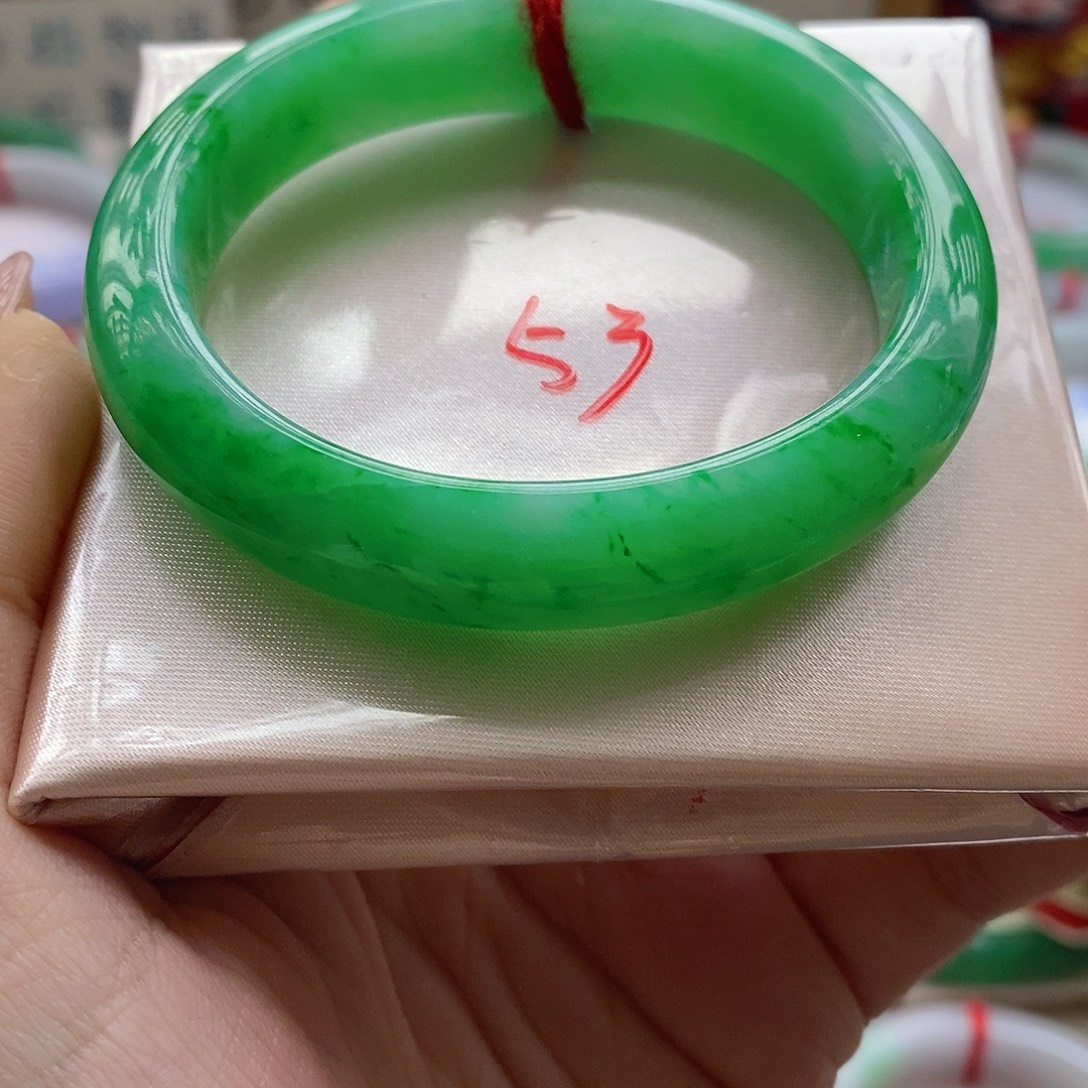 翡翠未镶嵌手镯贵妃14号