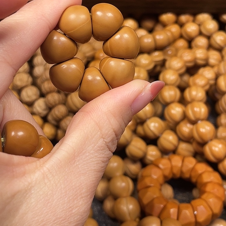 木全品太阳花手捻。   