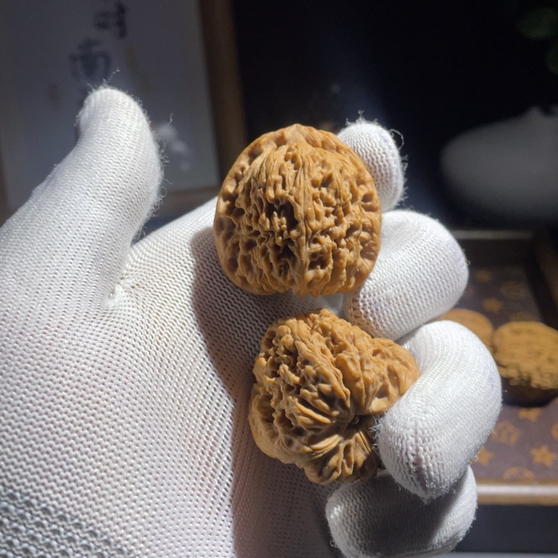 文玩核桃吊坠莎*核桃