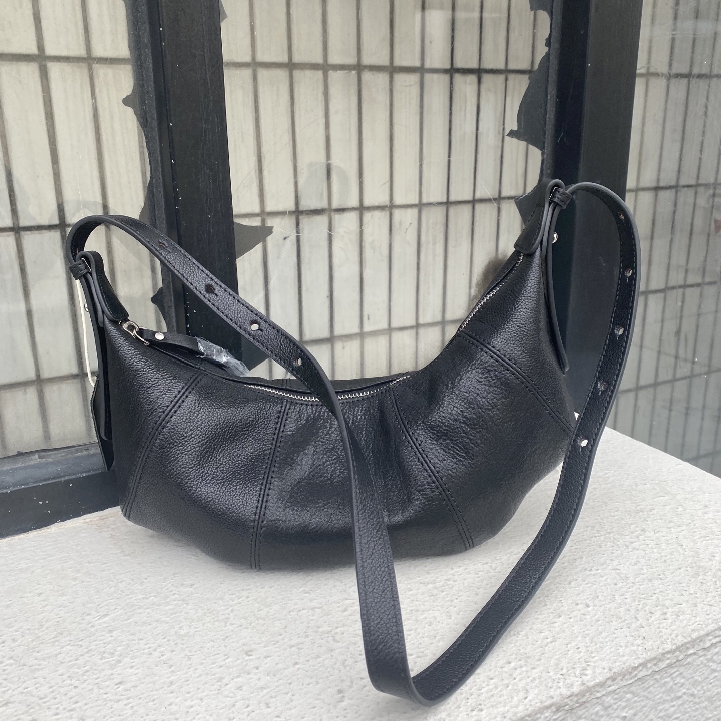 330220植鞣休闲斜挎包简约百搭