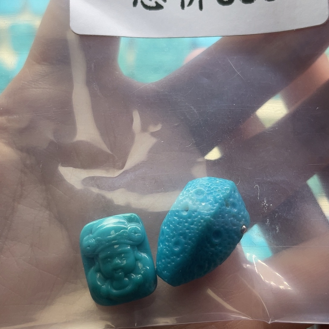 绿松石未镶嵌颈饰