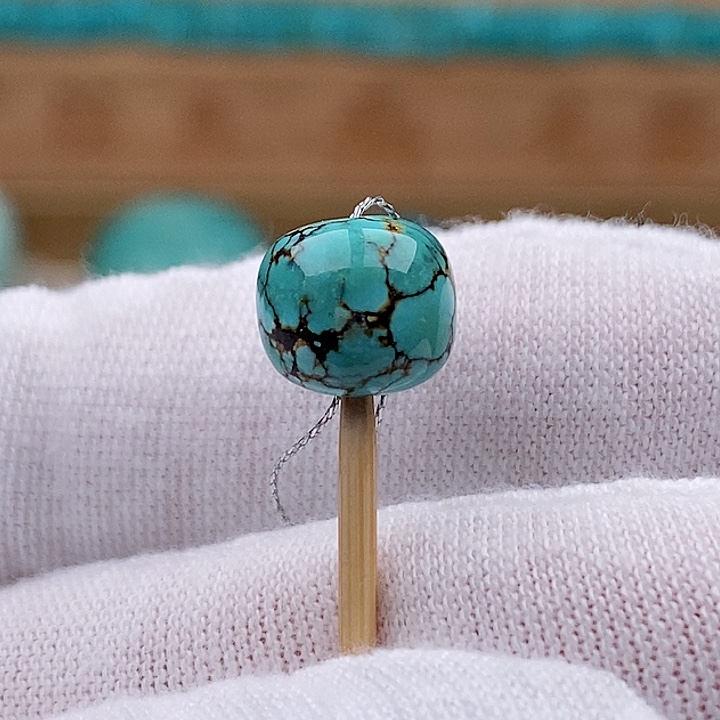 浮****绿松石未镶嵌珠宝奇石