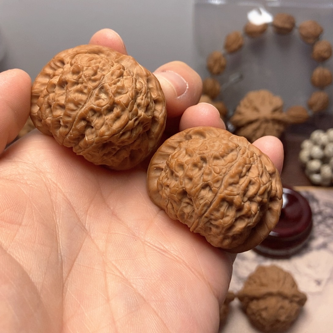 文玩核桃把件全品血麒麟尺寸40