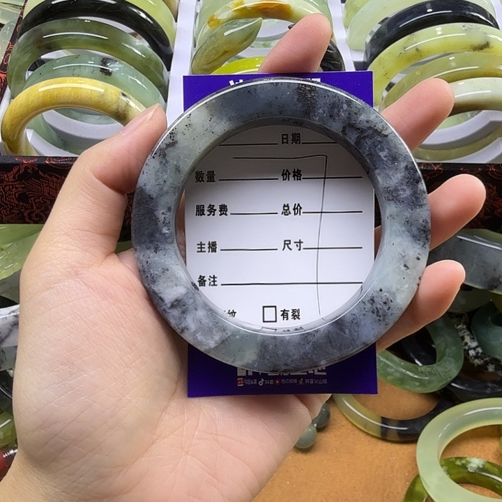 胖***]蛇纹石玉未镶嵌手镯