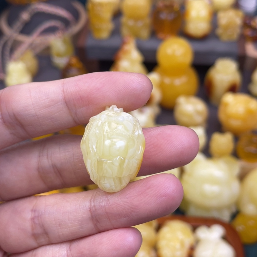 未镶嵌琥珀裸石蜜蜡