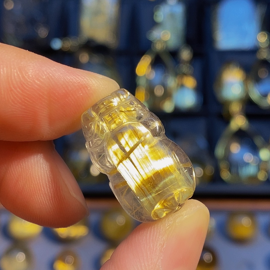 未镶嵌颈饰水晶天然钛晶板钛貔貅吊坠