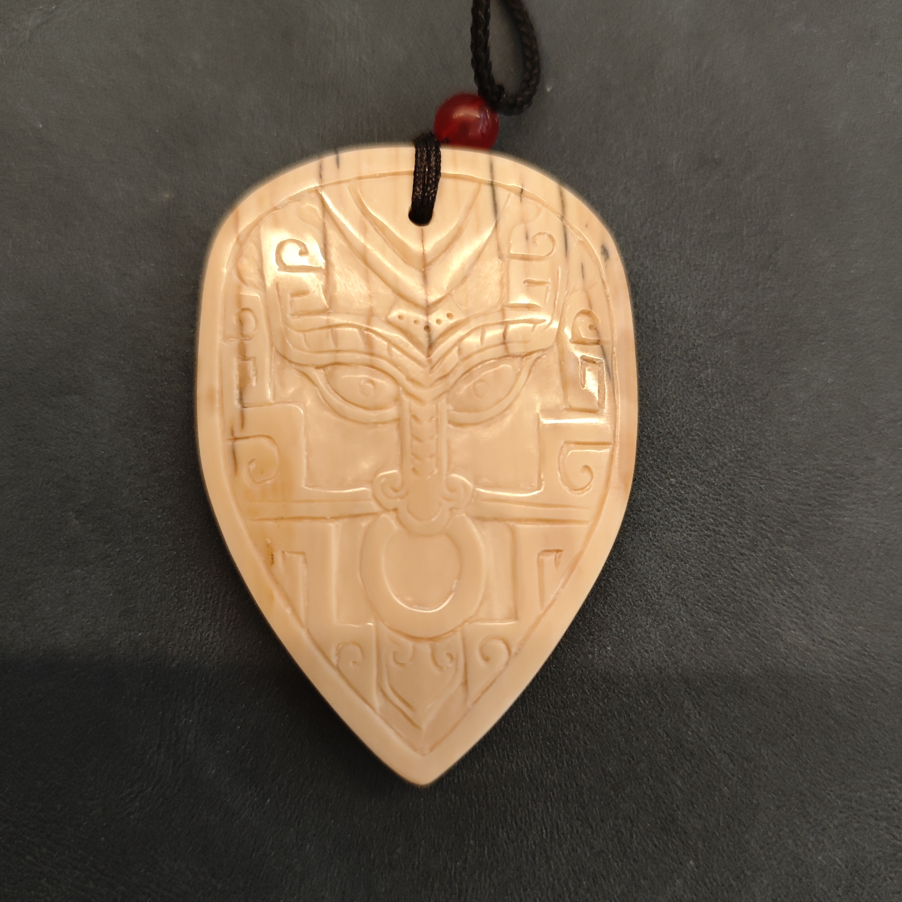 A00203 饕餮牌 猛犸牙工艺品