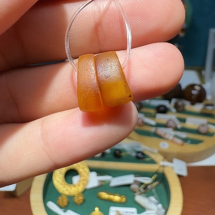 蜜蜡吊坠(不含链)未镶嵌11.5mm左右