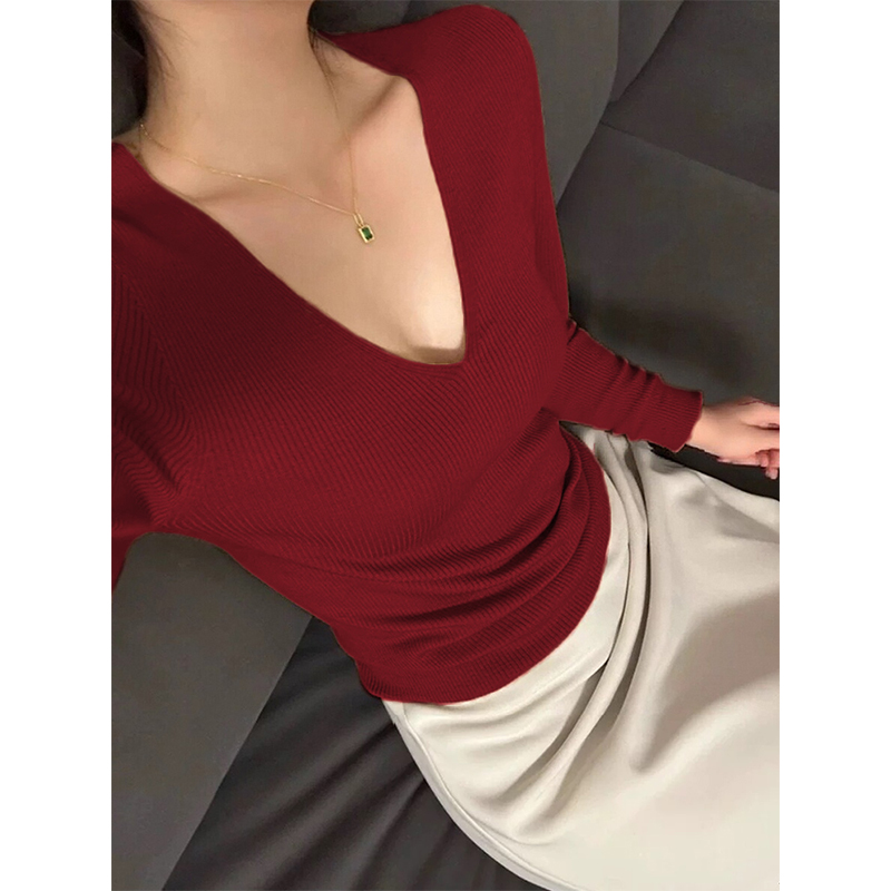 2025秋冬羊毛V领针织衫女气质打底修身紧身安哥拉红长袖内搭毛衣