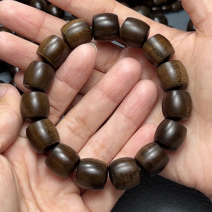 沉香手串1****C白棋玉化