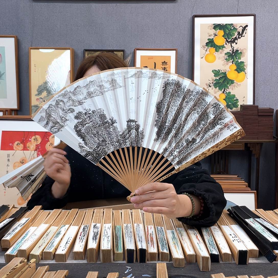 国画95寸梅妃-纯手绘-文玩扇骨（默认粘好）