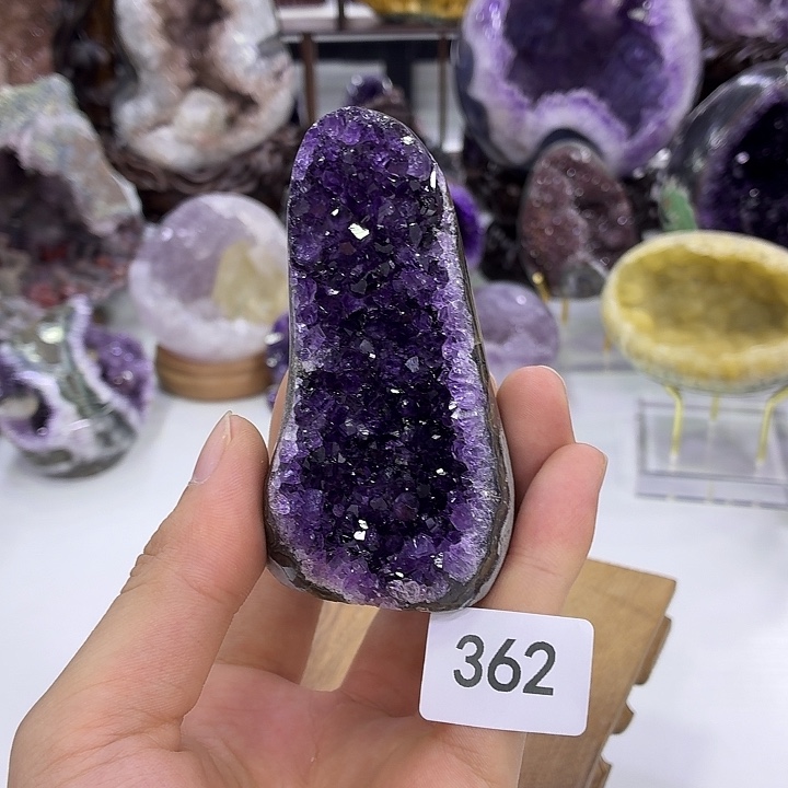 水晶未镶嵌大型摆件（非配饰）