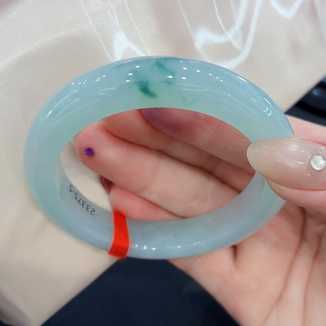 翡翠未镶嵌手镯翡翠55-56圈口（强推）