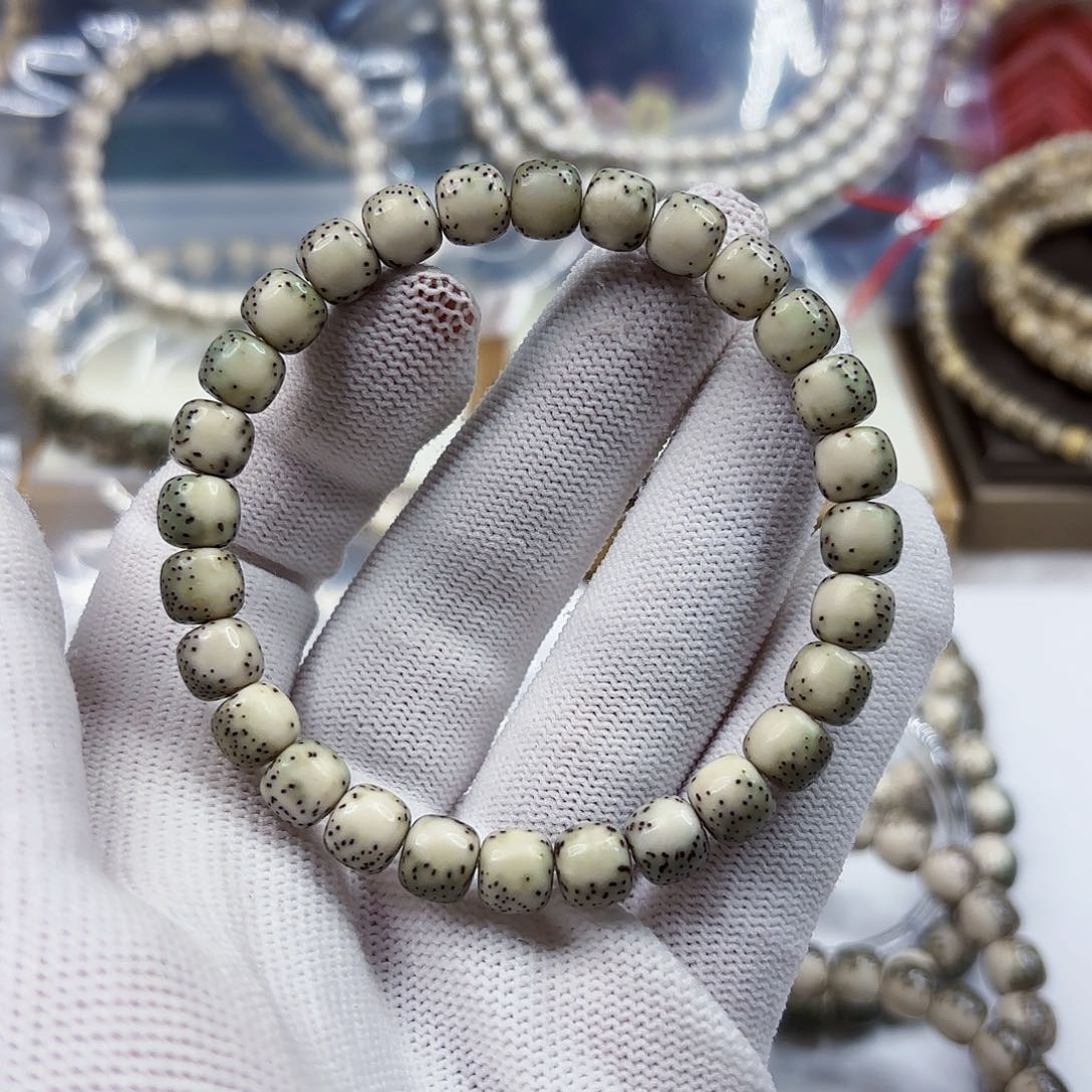 星月菩提吊坠河豚