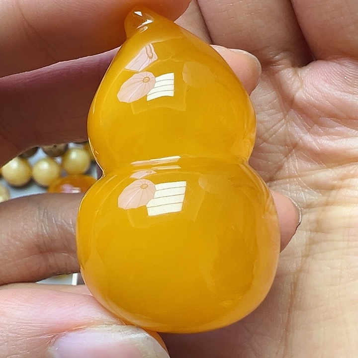 未镶嵌蜜蜡颈饰蜜蜡