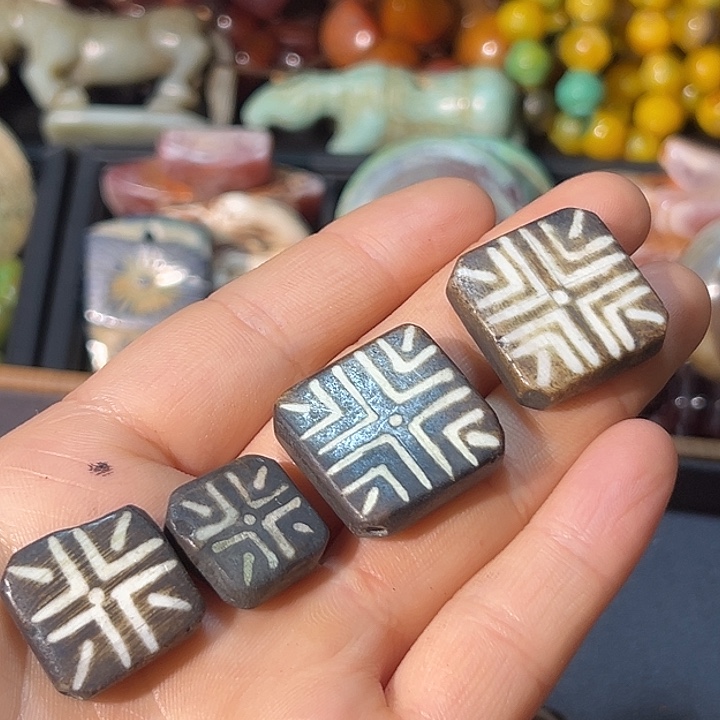 面***纱玛瑙/玉髓合金颈饰