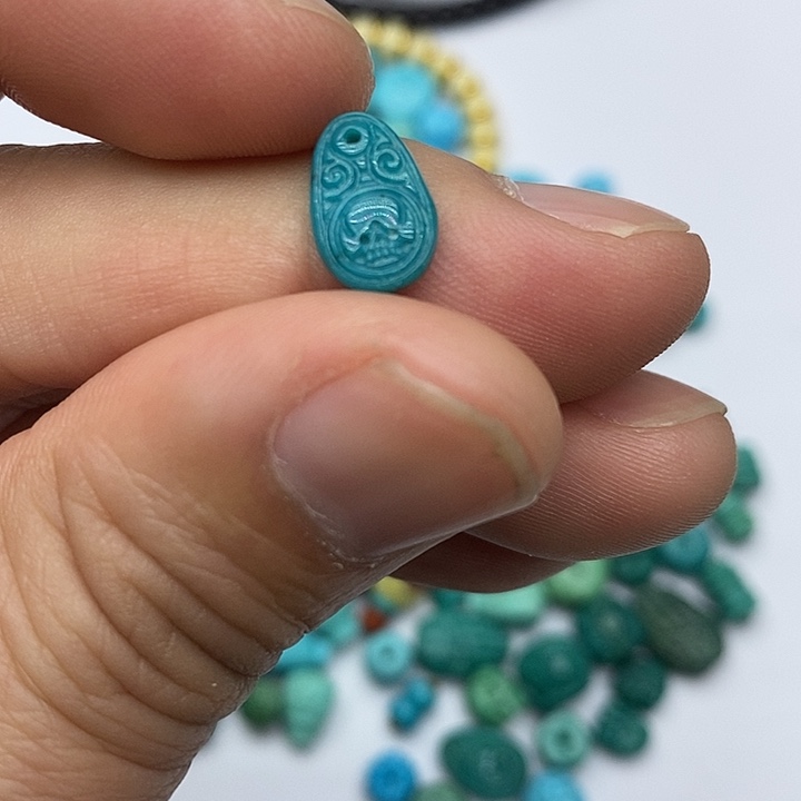 绿松石未镶嵌珠宝奇石