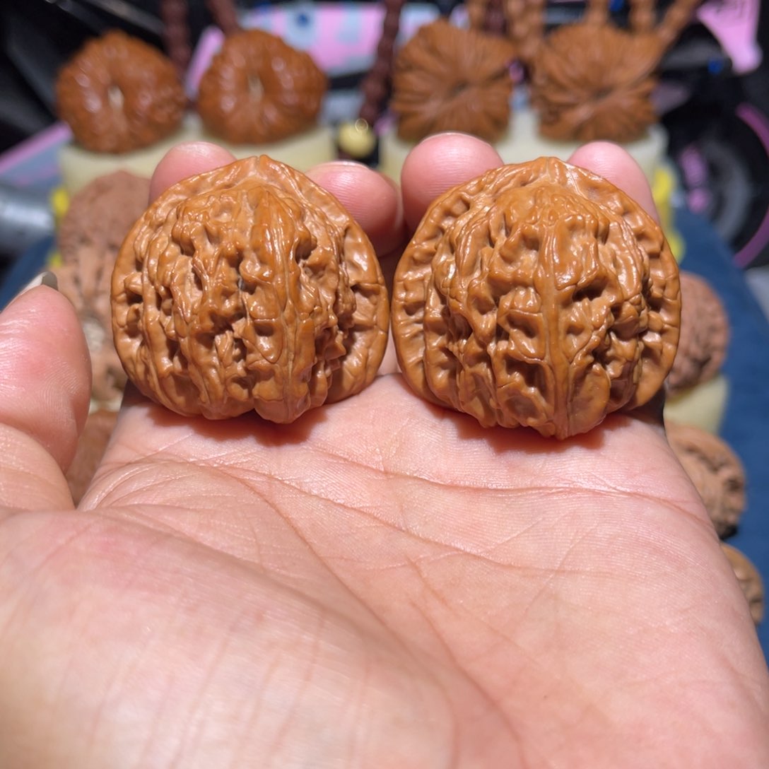 桃核把件43全品三角白