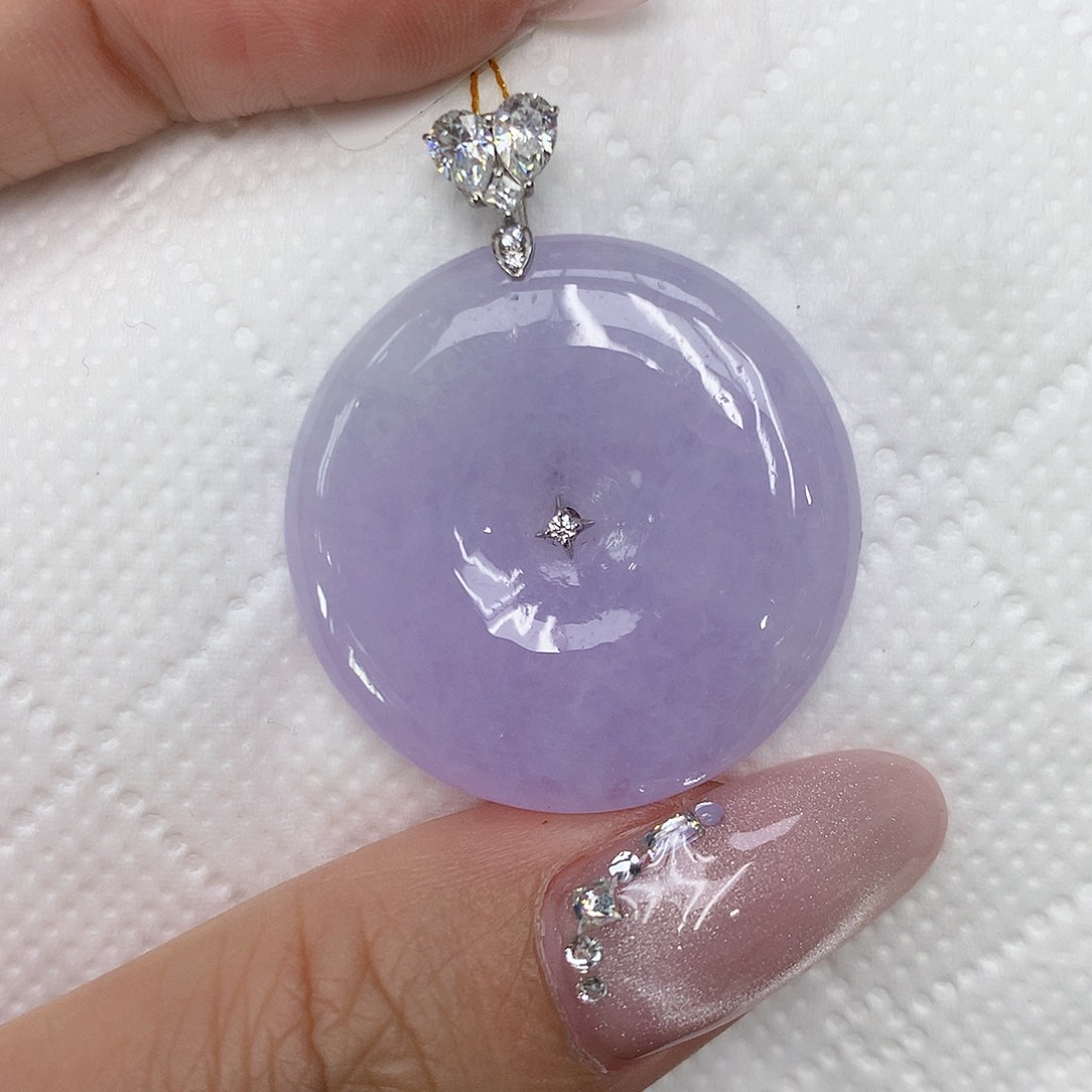 颈饰18K金镶嵌翡翠