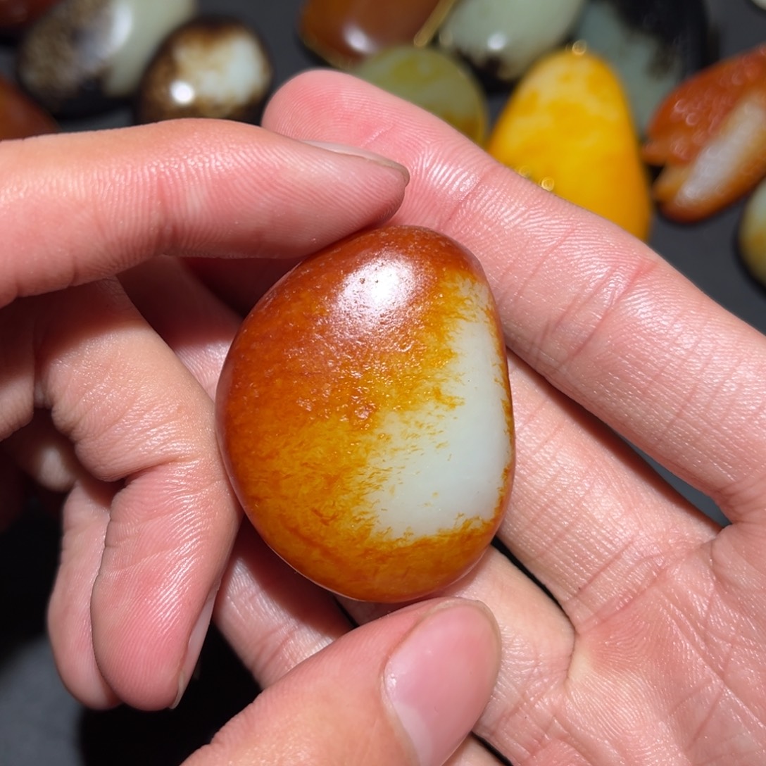 和田玉未镶嵌珠宝奇石