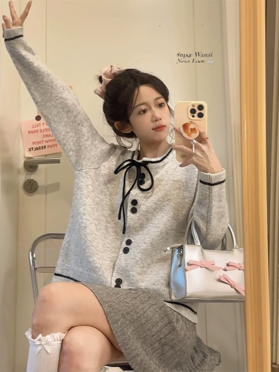 秋冬女温柔蝴蝶结开衫韩系氛围感miu里miu气小个子穿搭学院风套装