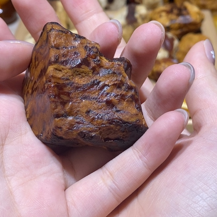 知***乐定制琥珀蜜蜡原石。31