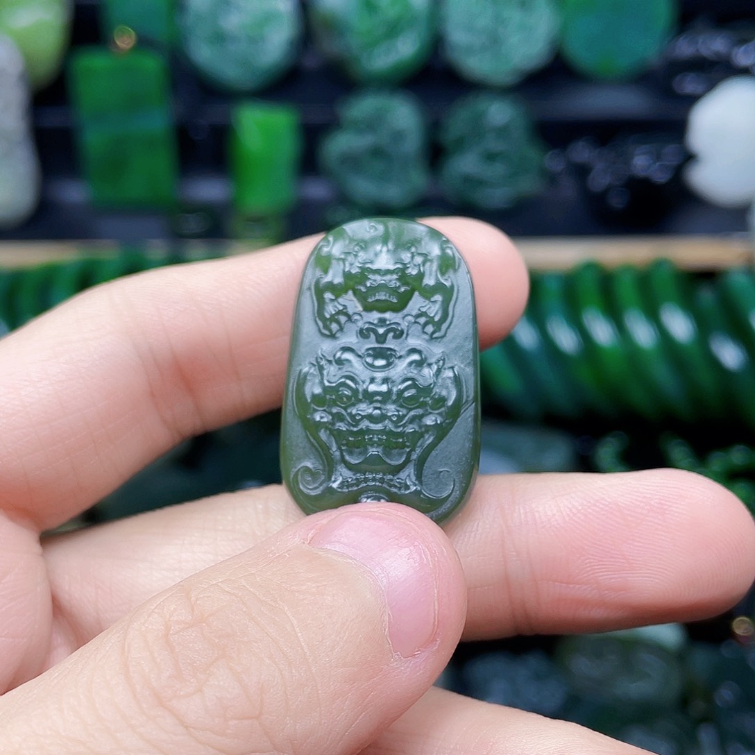 和田玉未镶嵌珠宝半成品