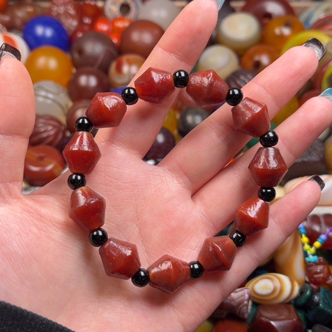 玛瑙/玉髓颈饰未镶嵌