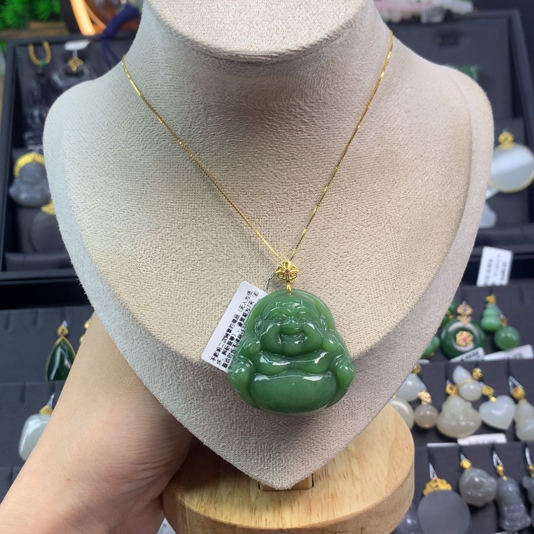 和田玉吊坠18K金镶嵌