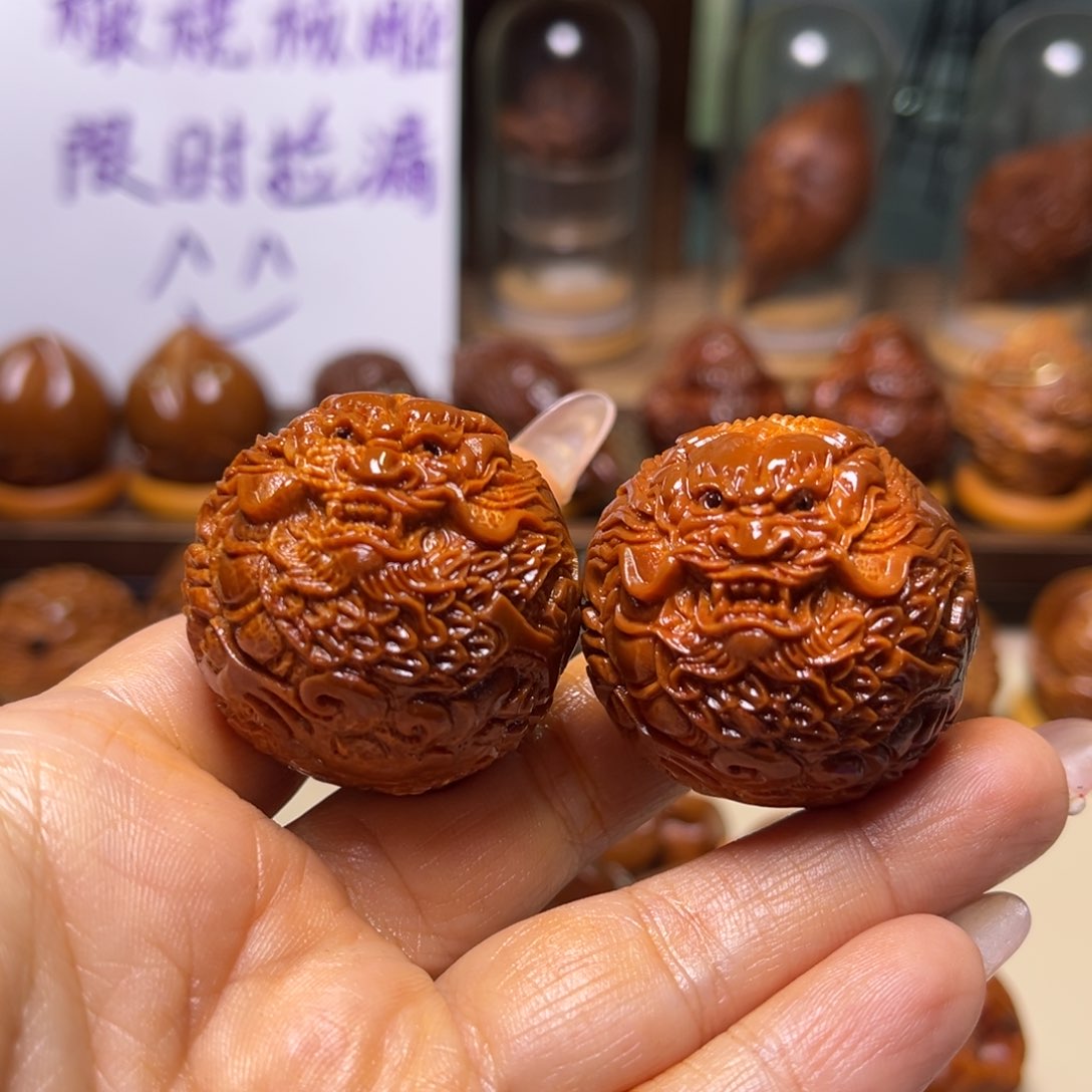 橄榄核把件恩*龙珠一对三六左右尺
