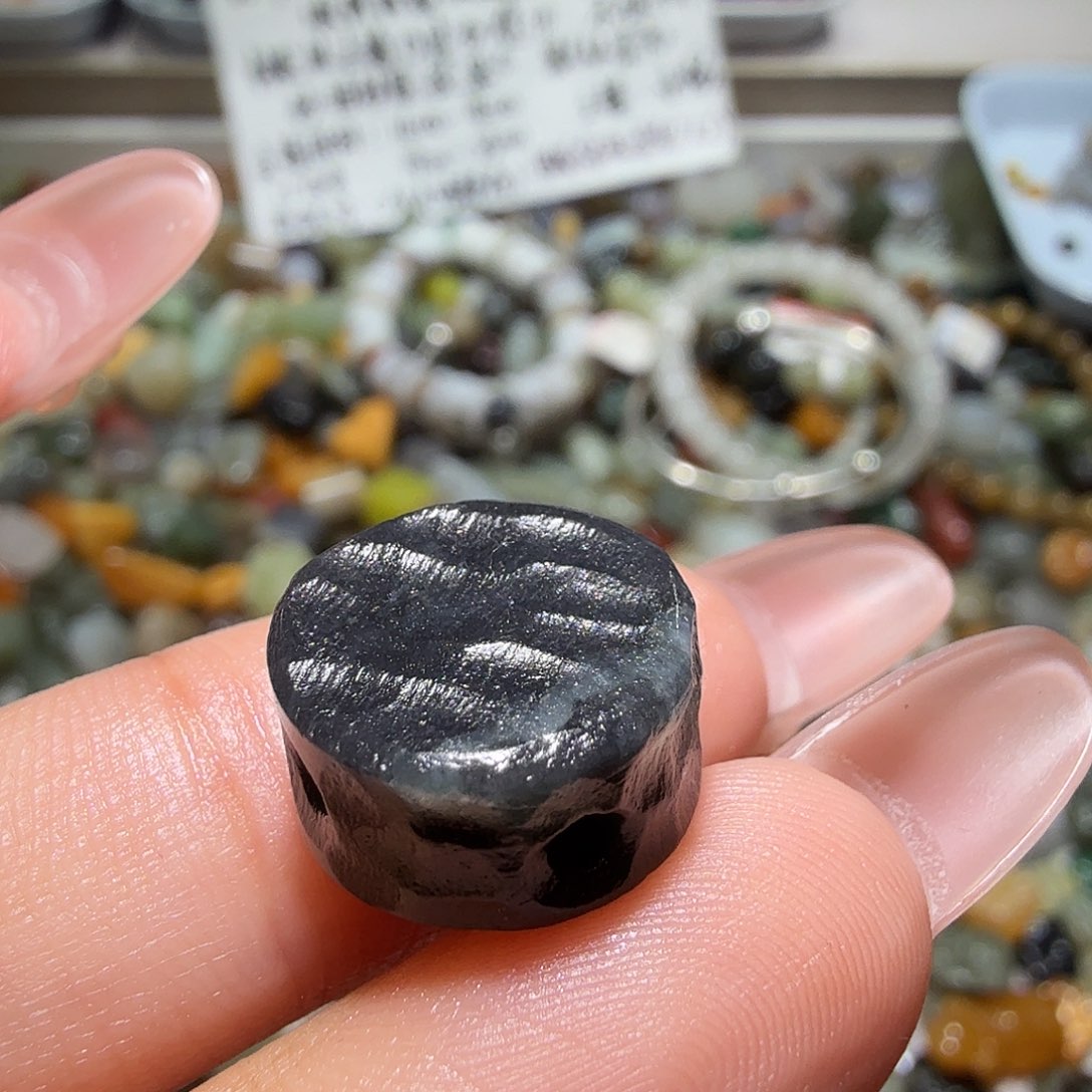 和田玉未镶嵌珠宝奇石