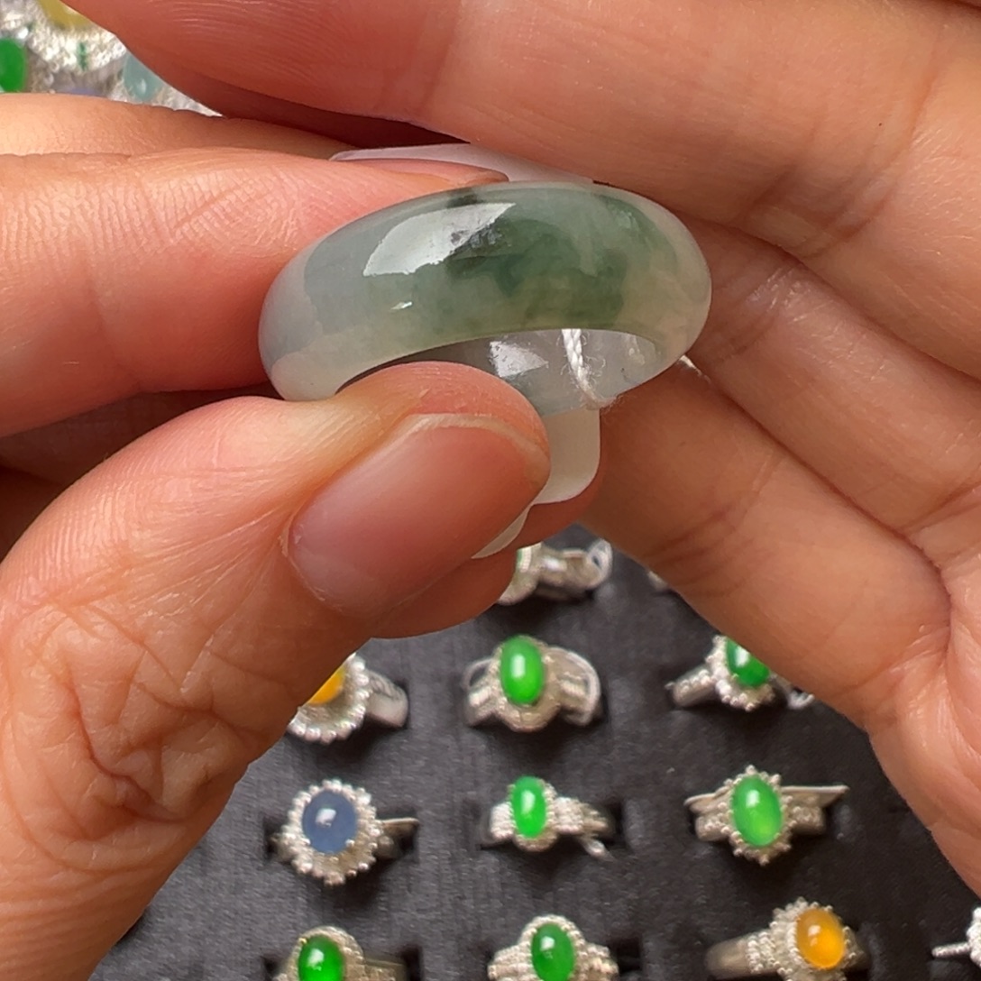 定制翡翠未镶嵌翡翠