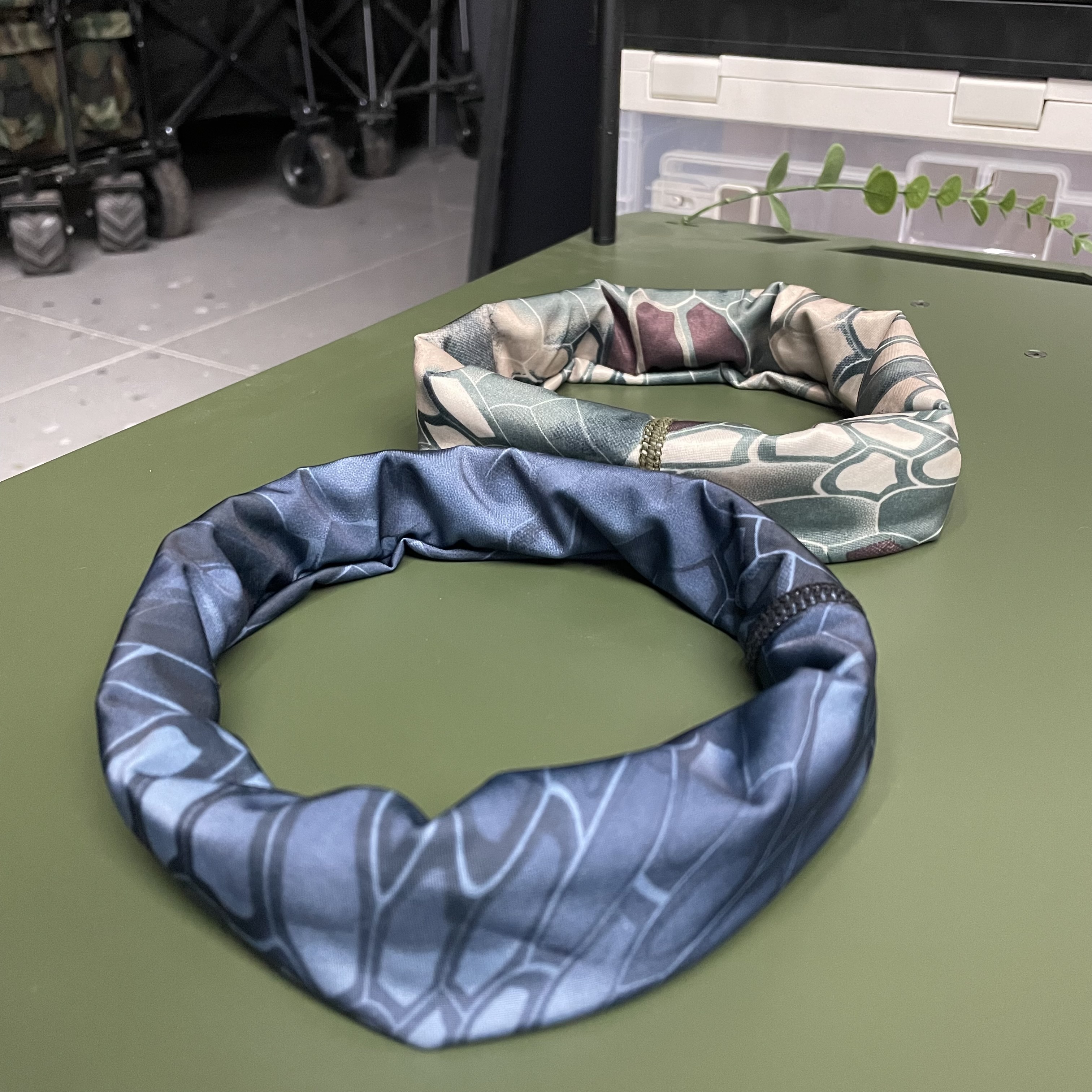 A032 牛奶丝冰丝围脖