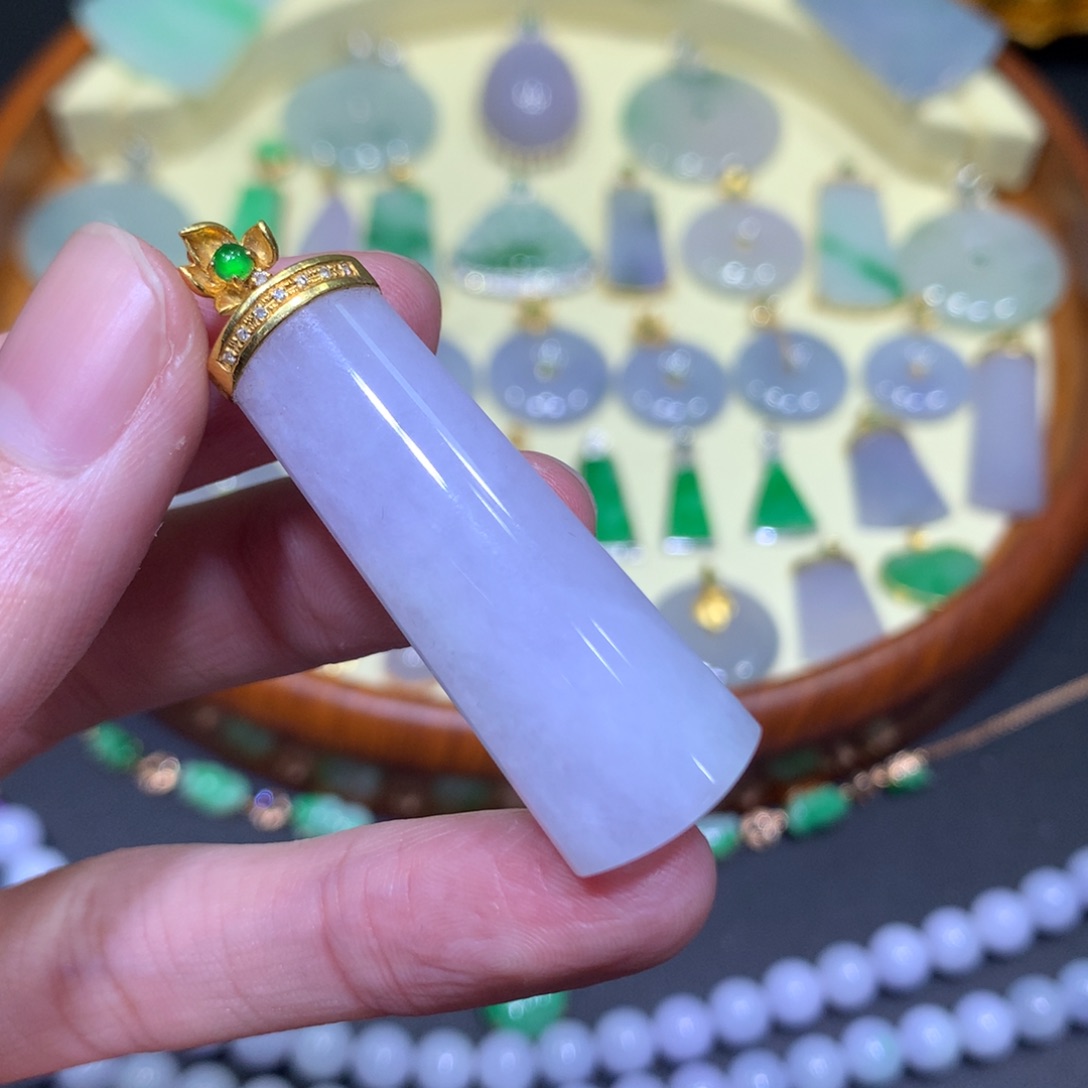 翡翠吊坠(不含链)18K金镶嵌