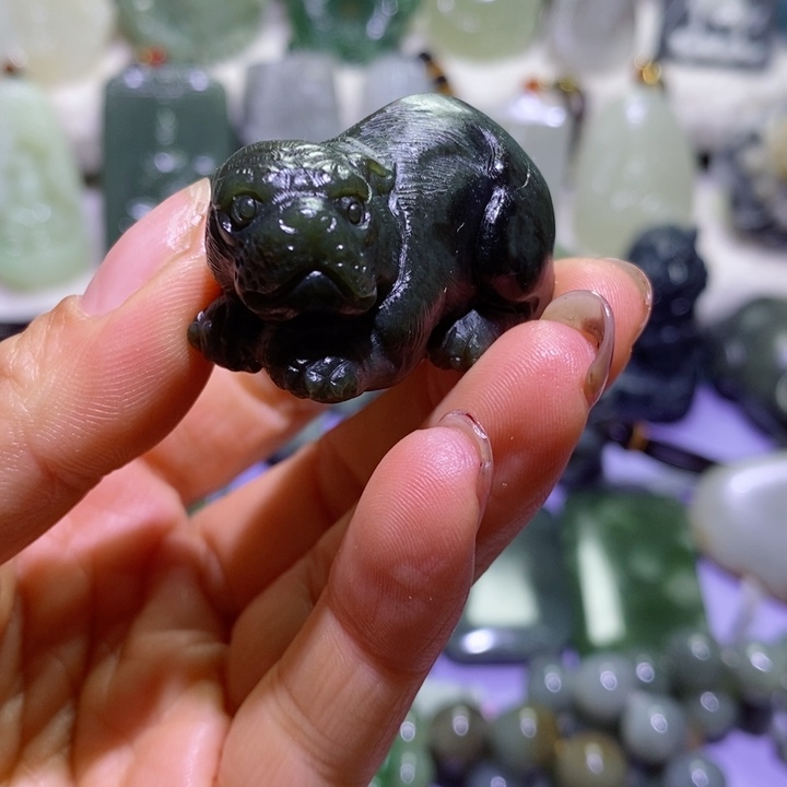 和田玉边角料未镶嵌