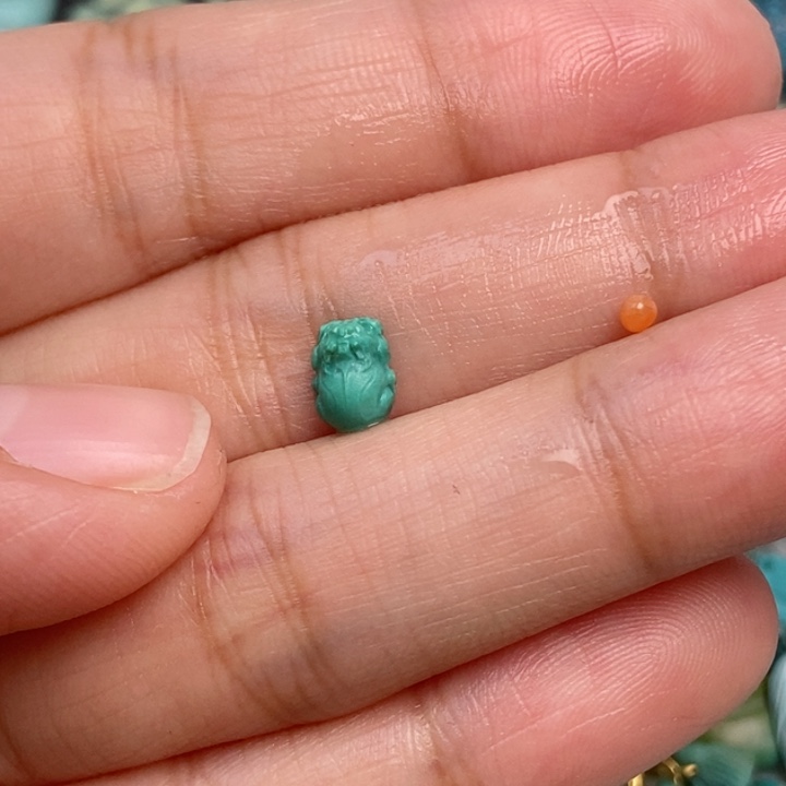 清***）南红玛瑙未镶嵌珠宝奇石