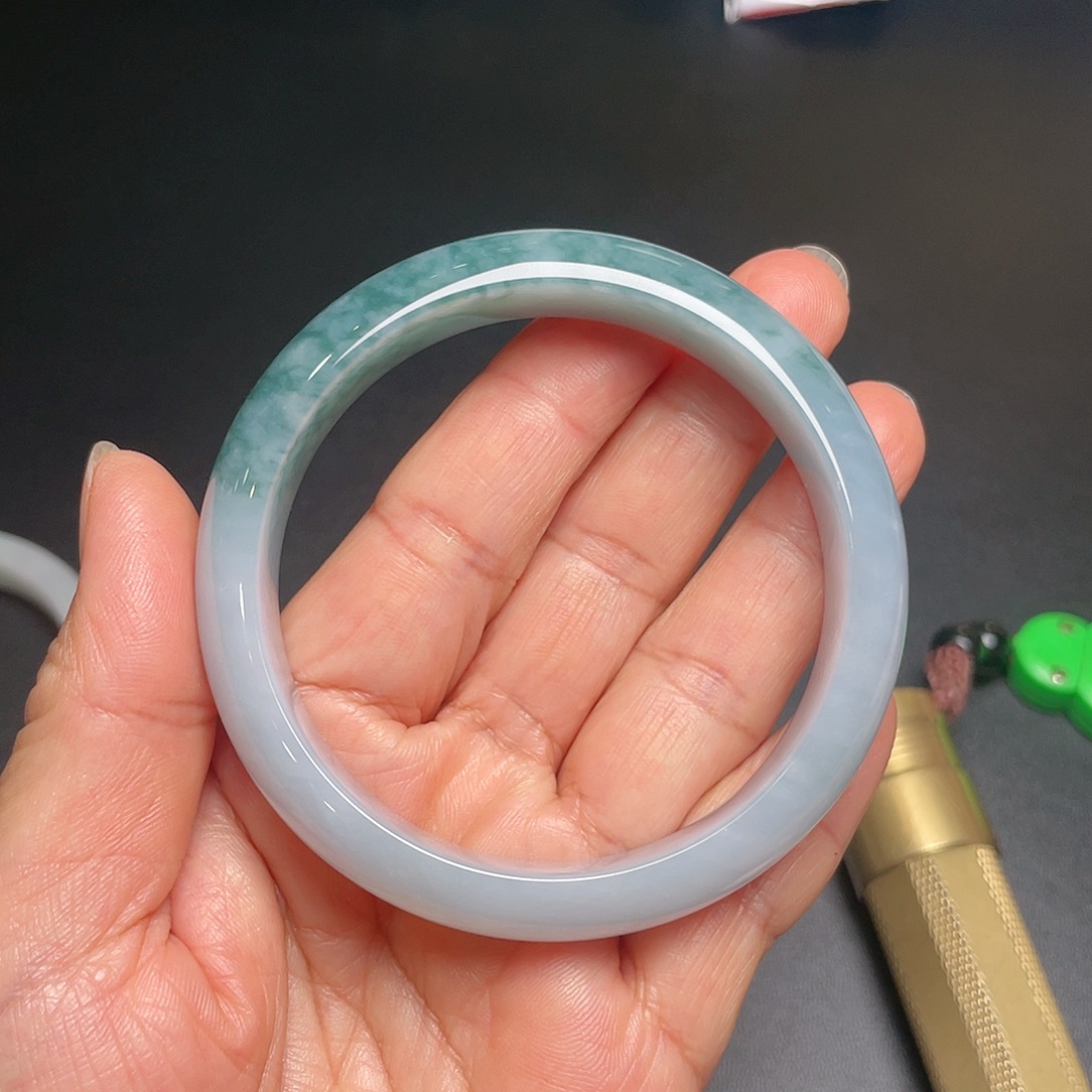 翡翠未镶嵌手镯天然翡翠飘花手镯