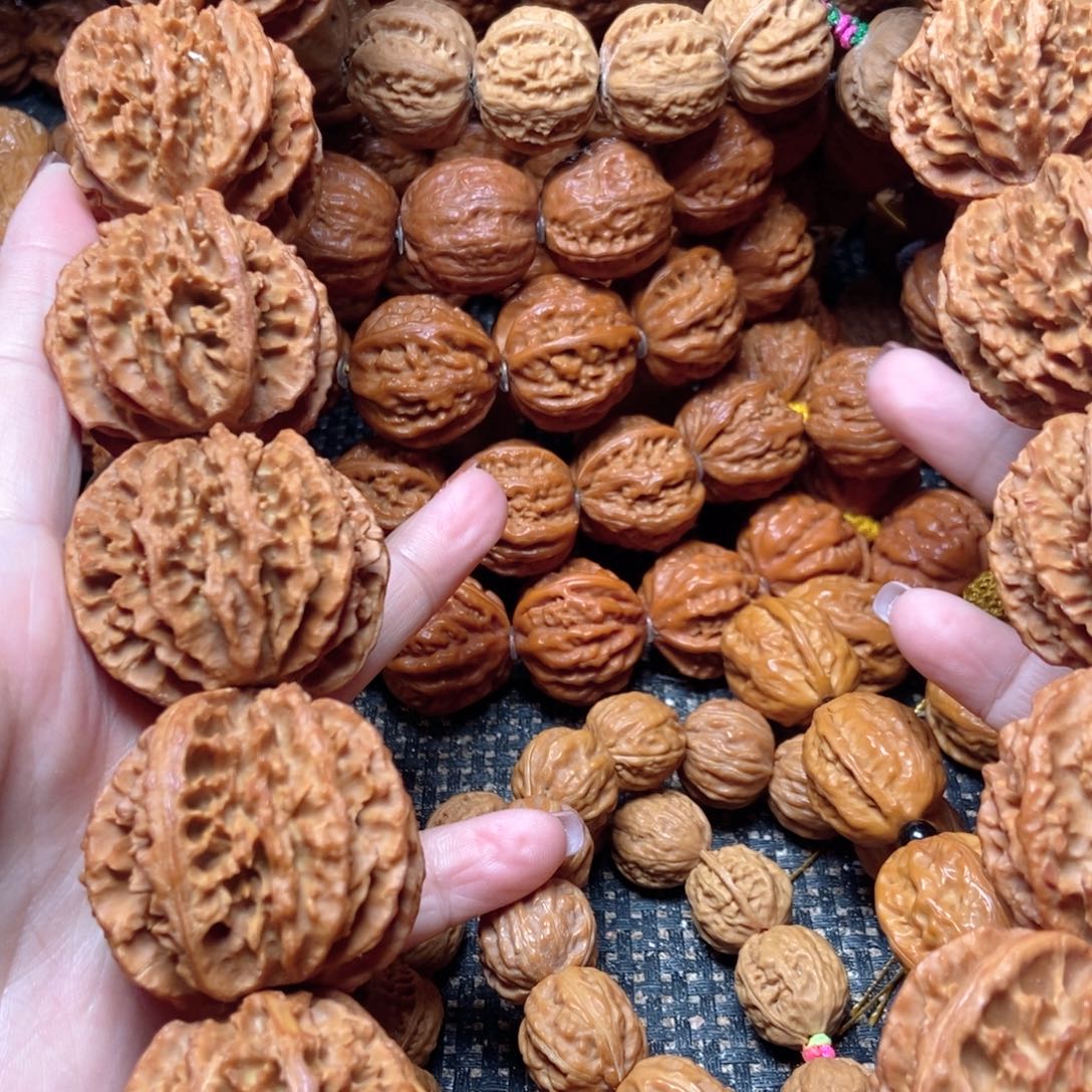 桃核吊坠粗筋麻花手持