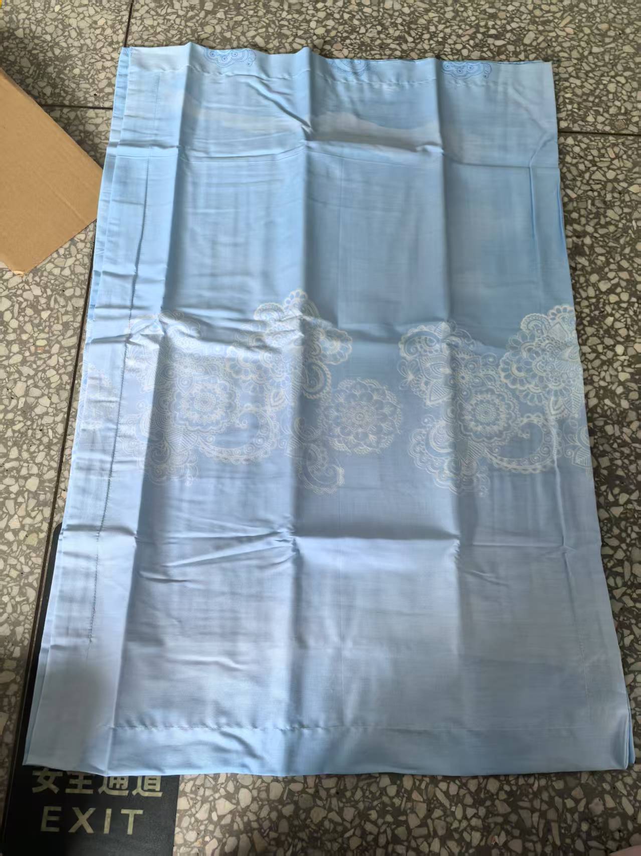 《厚广家》3楼48×73浅蓝色白花纹全棉枕套，发1对